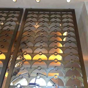 स्क्रीन धातु पैनल